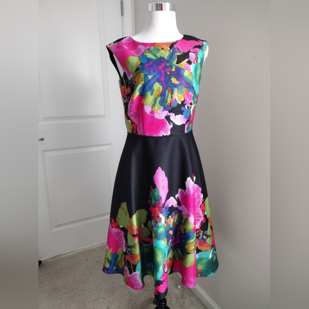 Tahari arthur s. levine floral dress size 4